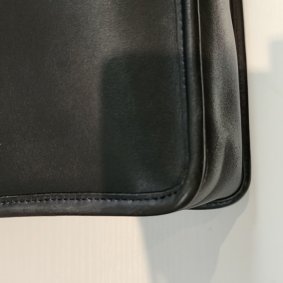 Coach Willis Purse In Black Leather/Brass Hardwear - Picture 13 of 16